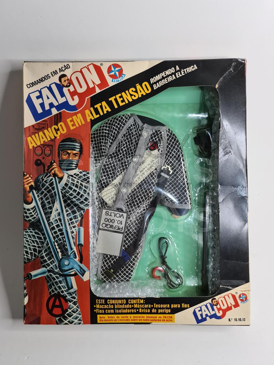 Boneco Falcon