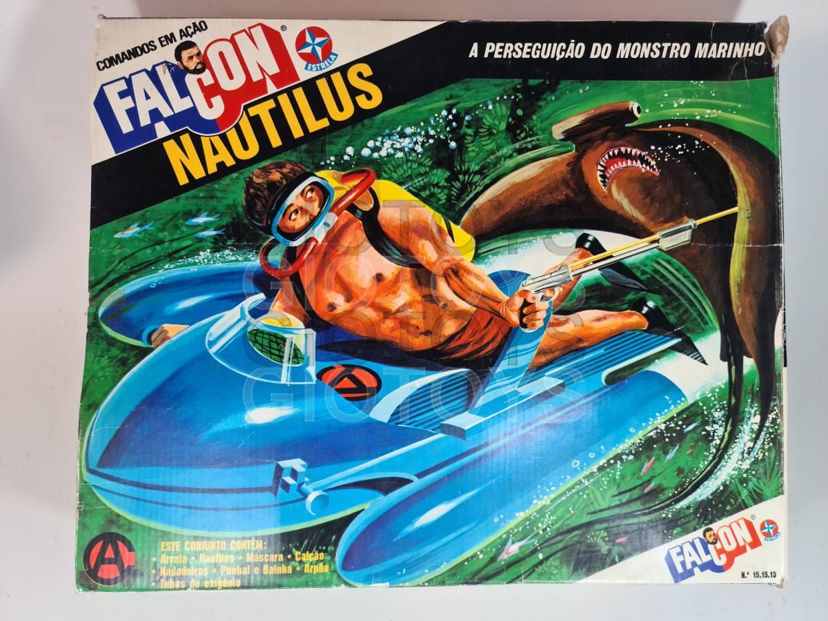 Boneco Falcon