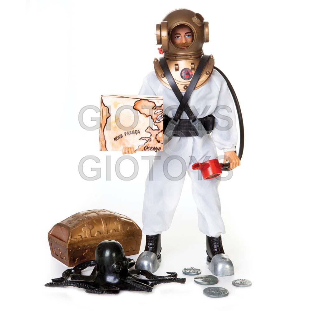 Boneco Falcon