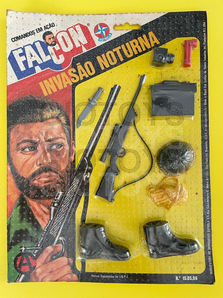 Boneco Falcon